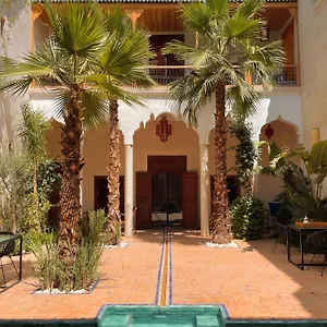  Riad Lion Rouge Maroc