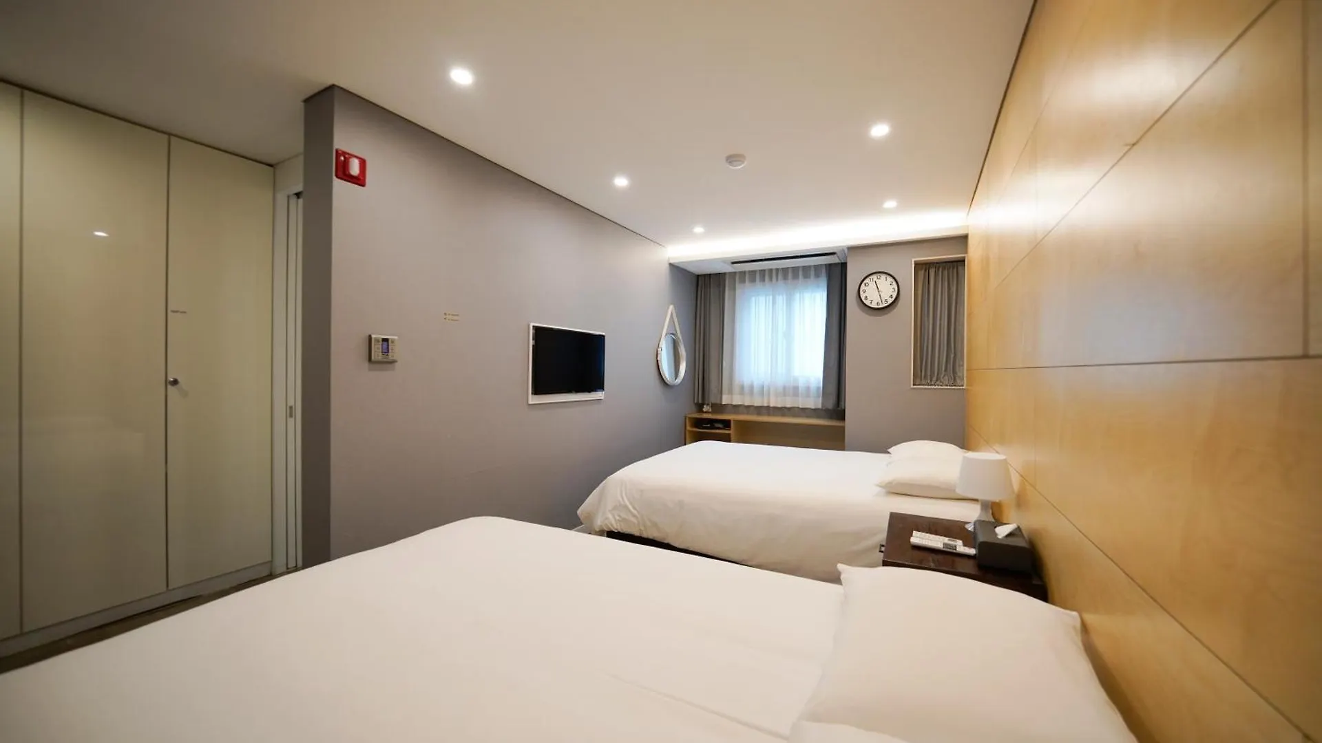 Hotel Dada Insadong Seoul 2*,