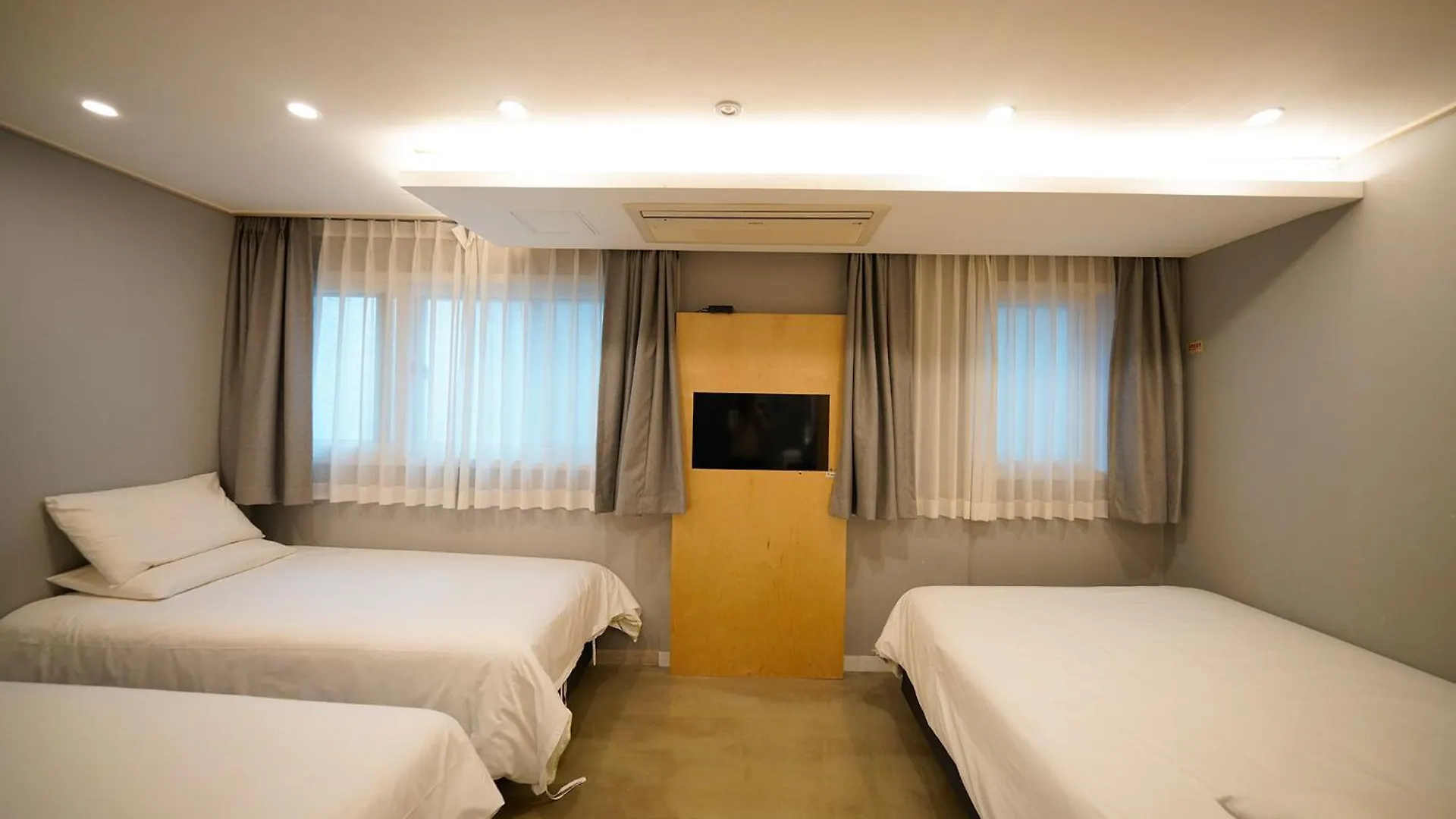 **  Hotel Dada Insadong Seoul South Korea
