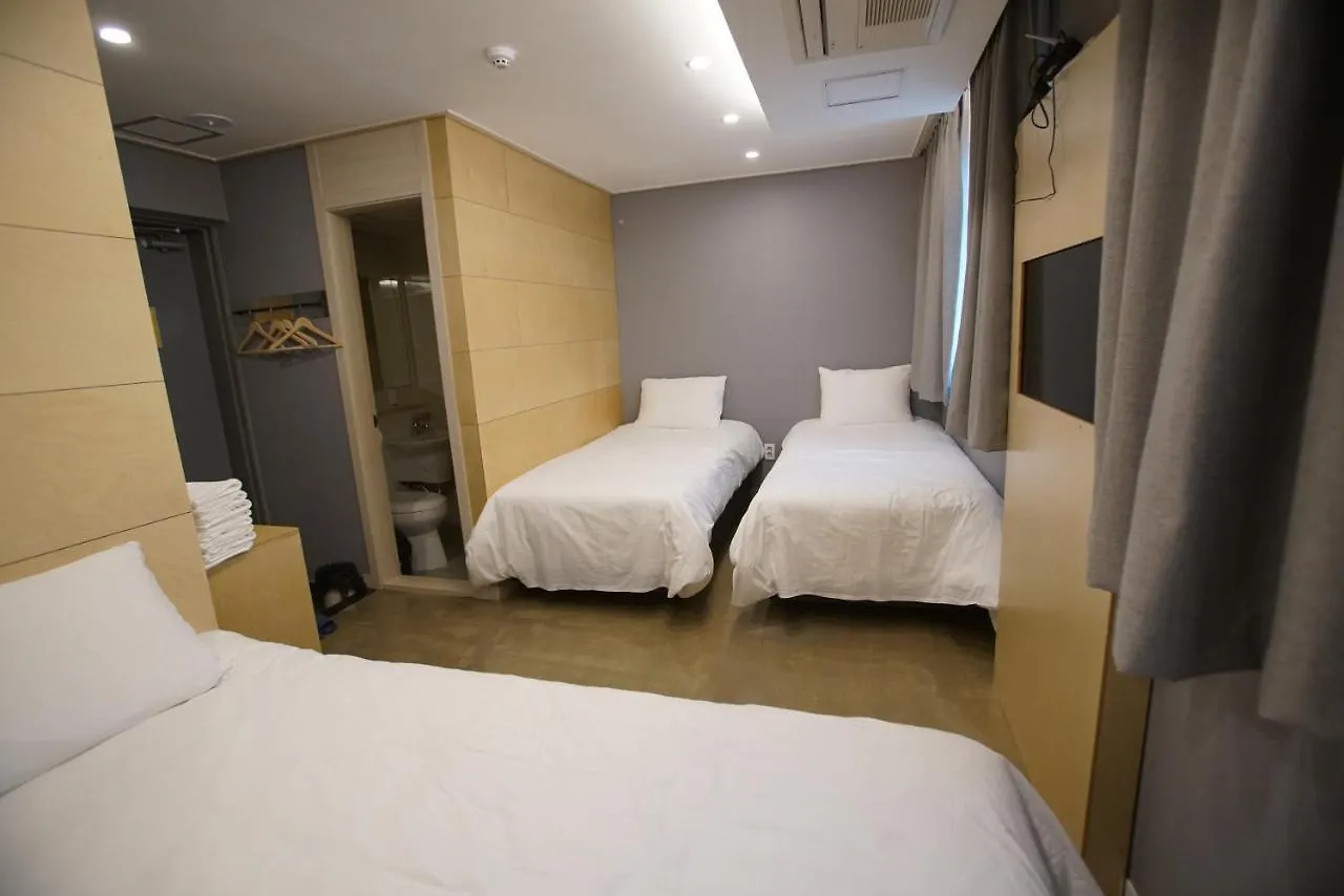 Hotel Dada Insadong Seoul 2*,  South Korea
