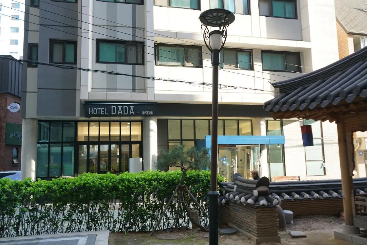 Hotel Dada Insadong contacts